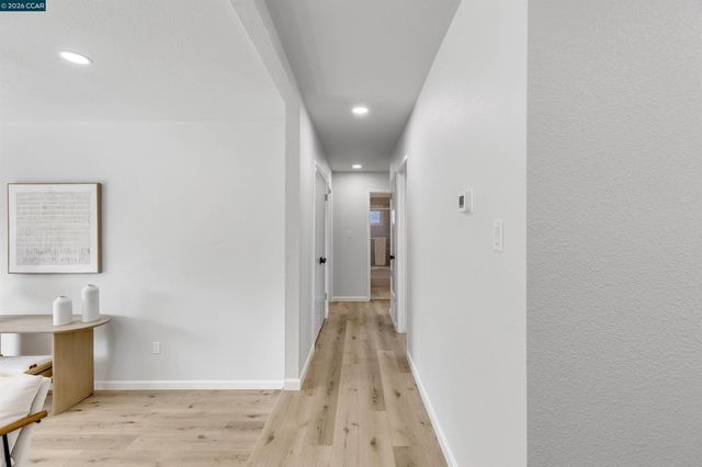 1750 Woodcrest Dr, Concord, CA 94521