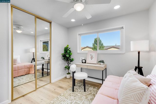 1750 Woodcrest Dr, Concord, CA 94521