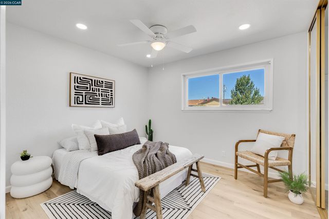 1750 Woodcrest Dr, Concord, CA 94521