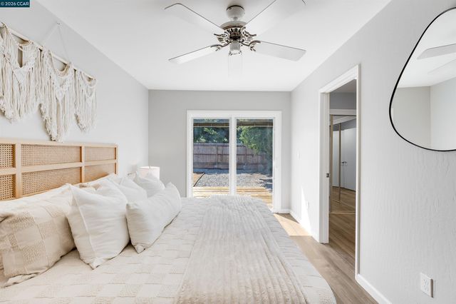 1750 Woodcrest Dr, Concord, CA 94521
