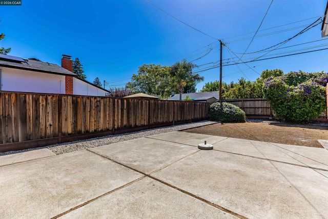 1750 Woodcrest Dr, Concord, CA 94521