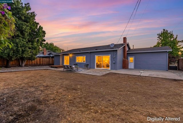 1750 Woodcrest Dr, Concord, CA 94521