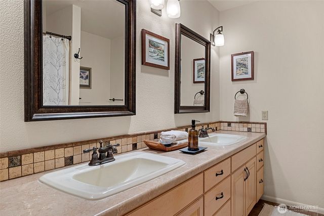 2315 Austin Lane, Mount Vernon, WA 98273