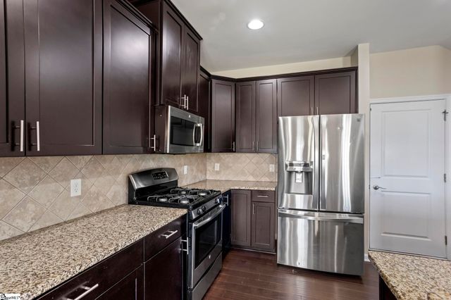22 Irvington Drive, Greer, SC 29650