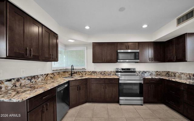 8434 E SAN BERNARDO Drive, Scottsdale, AZ 85258