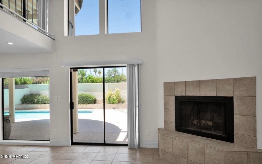 Image 8 of property listing at 8434 E SAN BERNARDO Drive, Scottsdale, AZ 85258