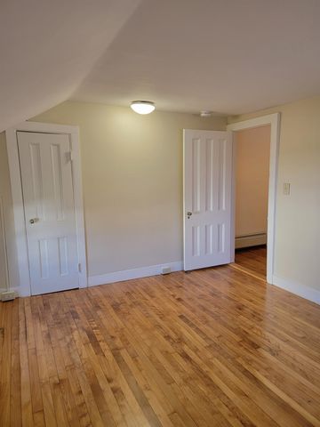 207 Silver Street, Bennington, VT 05201