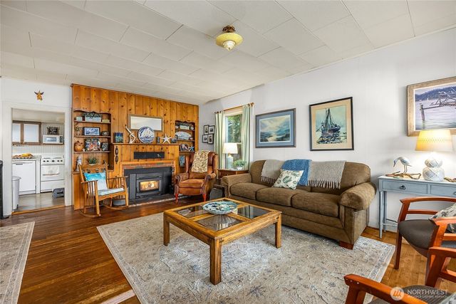 1710 Jacobsen Boulevard NE, Bremerton, WA 98310