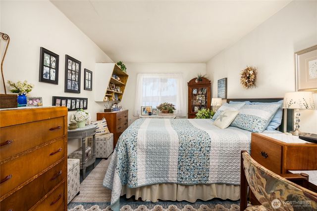 1710 Jacobsen Boulevard NE, Bremerton, WA 98310