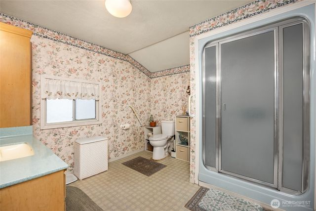 1710 Jacobsen Boulevard NE, Bremerton, WA 98310