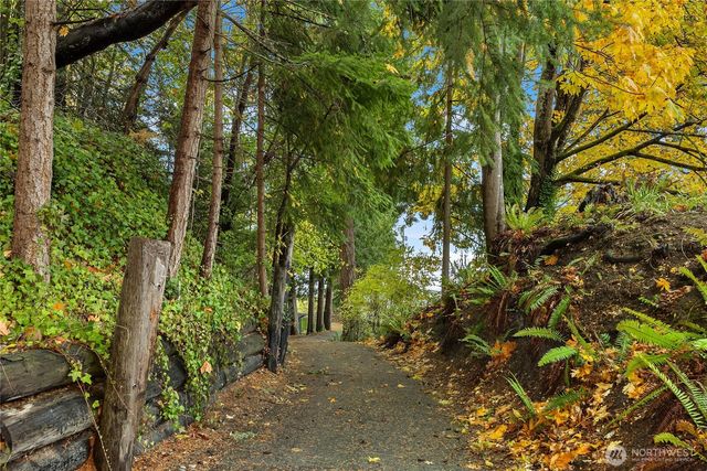 1710 Jacobsen Boulevard NE, Bremerton, WA 98310