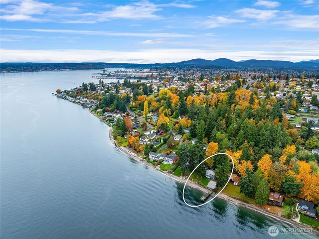 1710 Jacobsen Boulevard NE, Bremerton, WA 98310