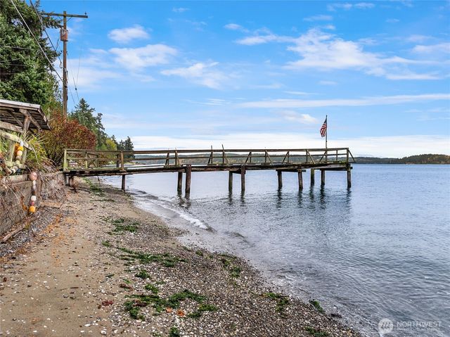 1710 Jacobsen Boulevard NE, Bremerton, WA 98310