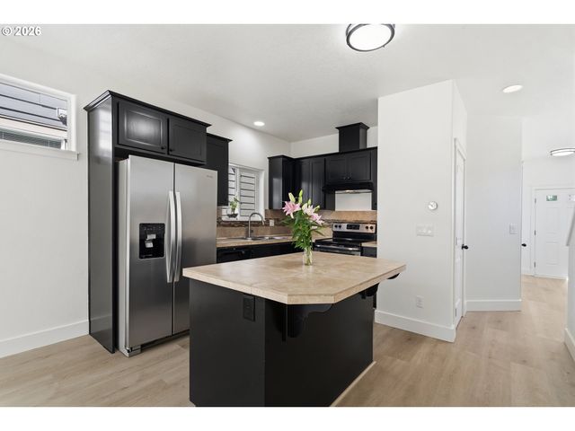 2660 KINGWOOD St, Forest Grove, OR 97116