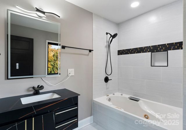 4129 Carnoustie Lane, Charlotte, NC 28210