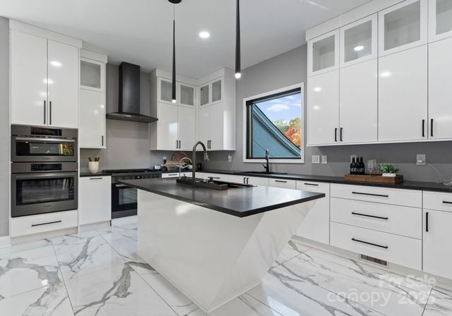 4129 Carnoustie Lane, Charlotte, NC 28210