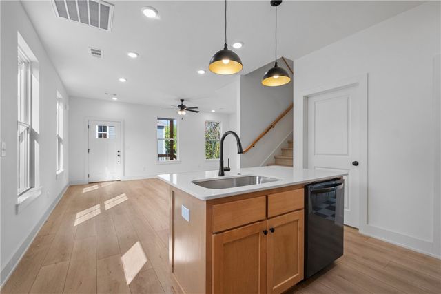 576 Willow Avenue 2, Fayetteville, AR 72701