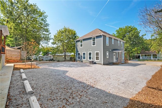 576 Willow Avenue 2, Fayetteville, AR 72701