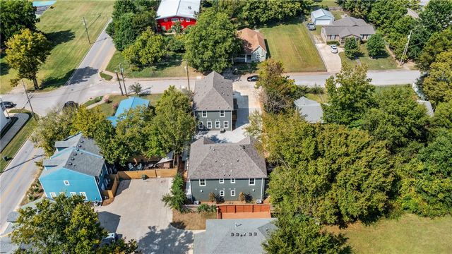 576 Willow Avenue 2, Fayetteville, AR 72701