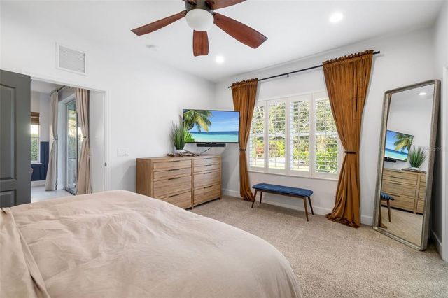 12153 FOREST PARK CIRCLE, Bradenton, FL 34211