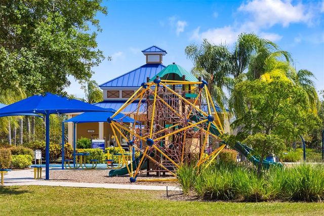 12153 FOREST PARK CIRCLE, Bradenton, FL 34211