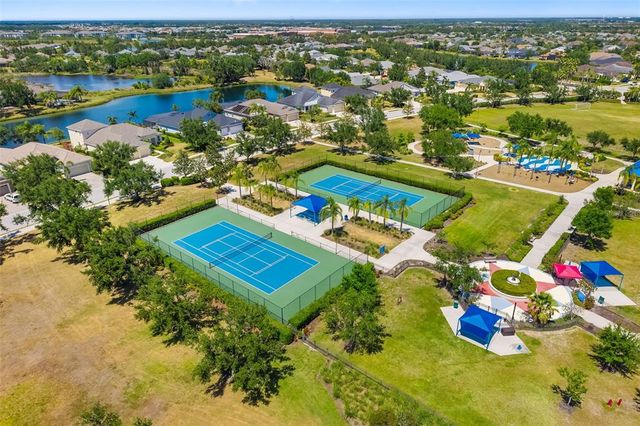 12153 FOREST PARK CIRCLE, Bradenton, FL 34211