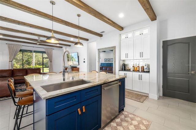12153 FOREST PARK CIRCLE, Bradenton, FL 34211