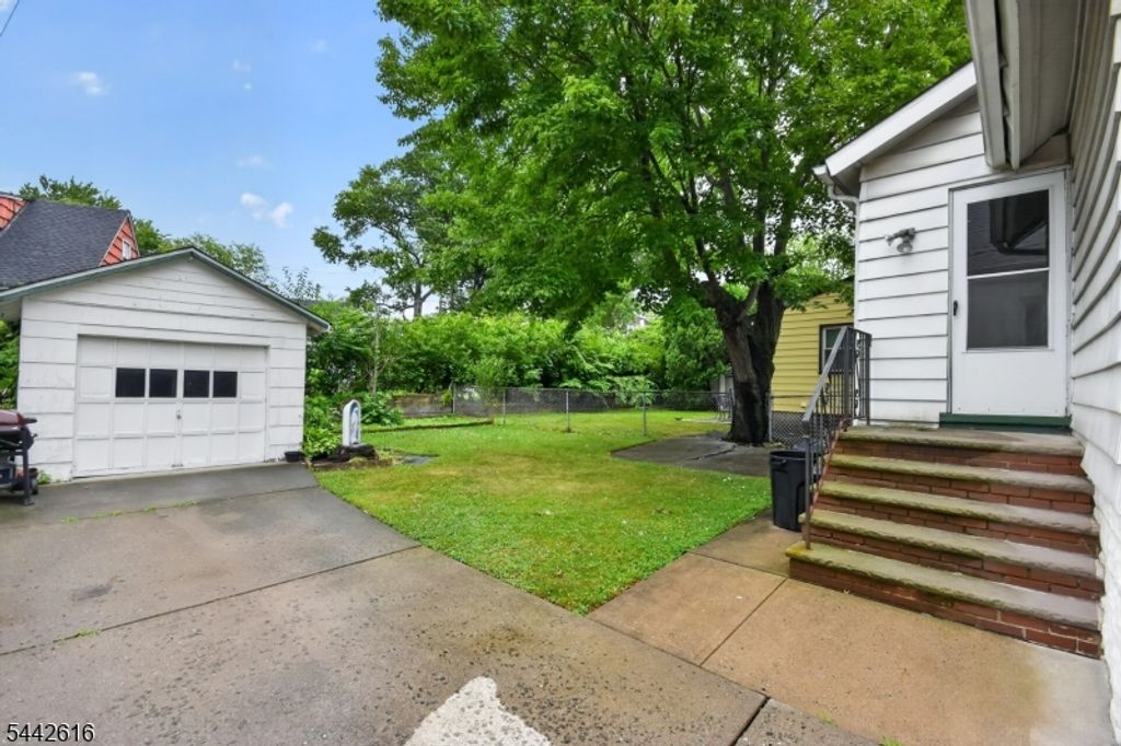 438 Joralemon St, Belleville Twp., NJ 07109 — photo 4