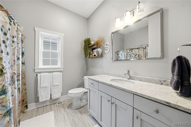 32 Horton Place, Buffalo, NY 14209