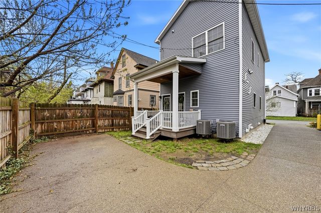 32 Horton Place, Buffalo, NY 14209
