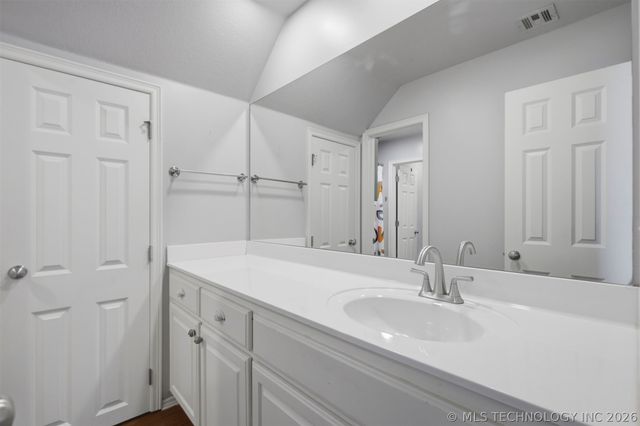 8905 N 140th East Avenue, Owasso, OK 74055