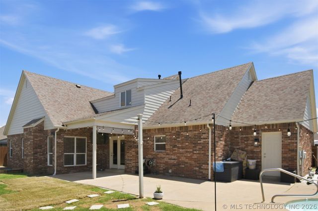 8905 N 140th East Avenue, Owasso, OK 74055