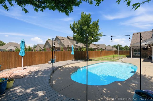 8905 N 140th East Avenue, Owasso, OK 74055