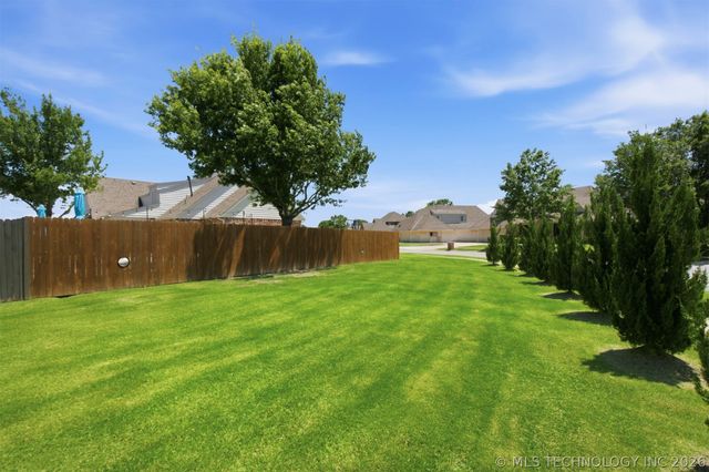 8905 N 140th East Avenue, Owasso, OK 74055