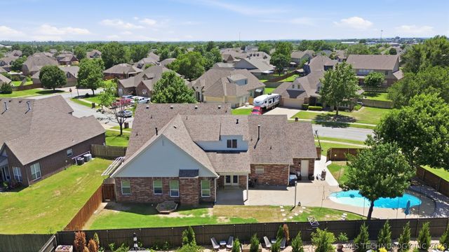 8905 N 140th East Avenue, Owasso, OK 74055
