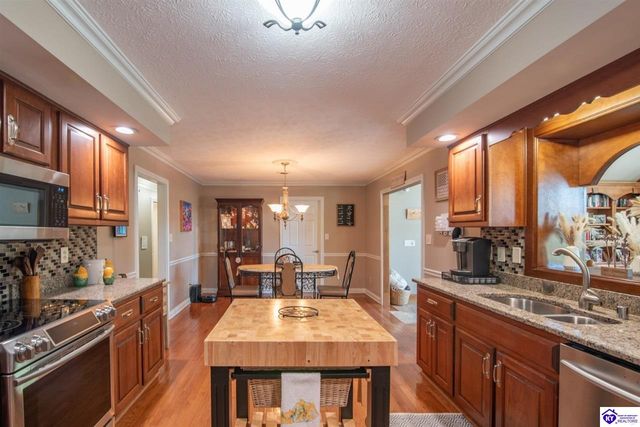 103 Coventry Lane, Bardstown, KY 40004