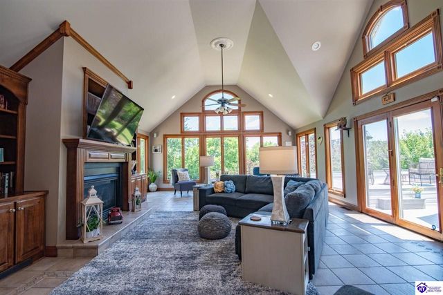 103 Coventry Lane, Bardstown, KY 40004