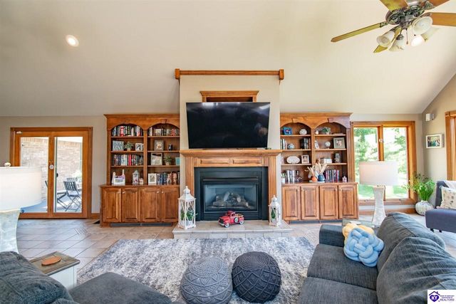 103 Coventry Lane, Bardstown, KY 40004