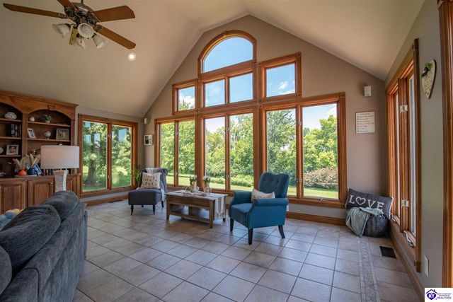 103 Coventry Lane, Bardstown, KY 40004
