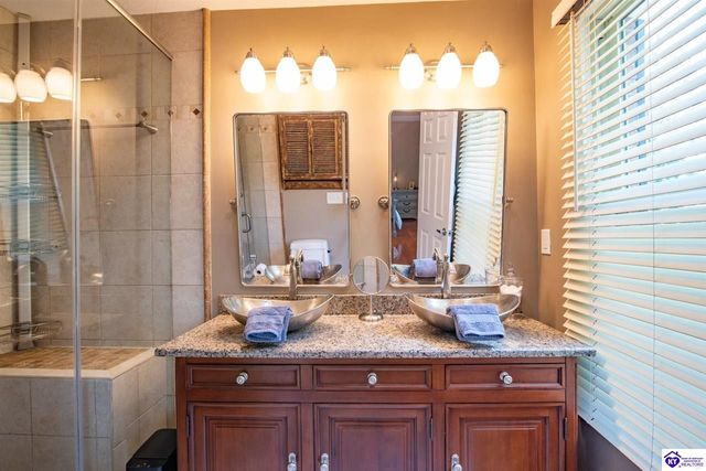 103 Coventry Lane, Bardstown, KY 40004
