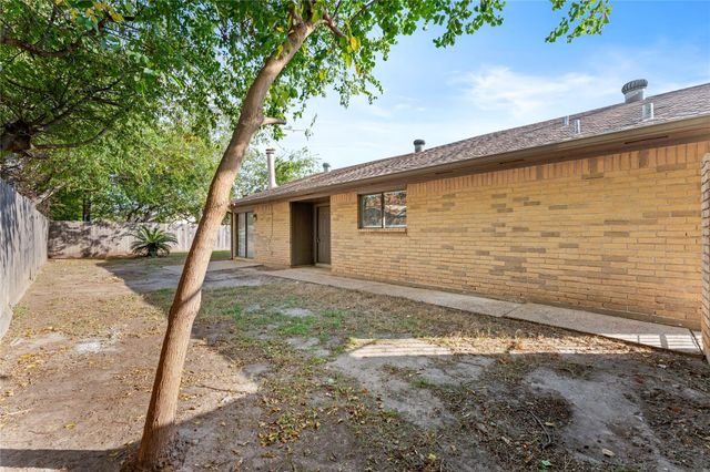 10746 Staghill Drive, Houston, TX 77064