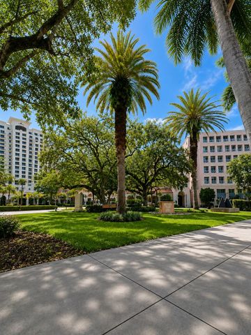 110 MERRICK Way 3A, Coral Gables, FL 33134