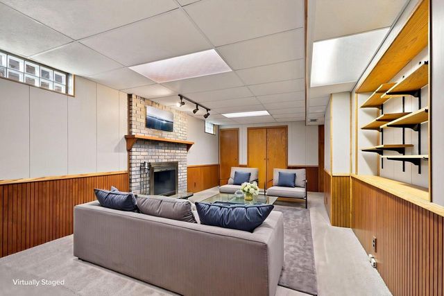 8715 108th AVENUE, Pleasant Prairie, WI 53158