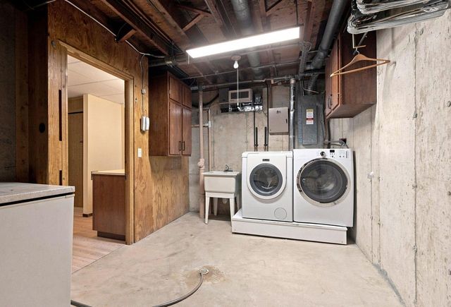 8715 108th AVENUE, Pleasant Prairie, WI 53158
