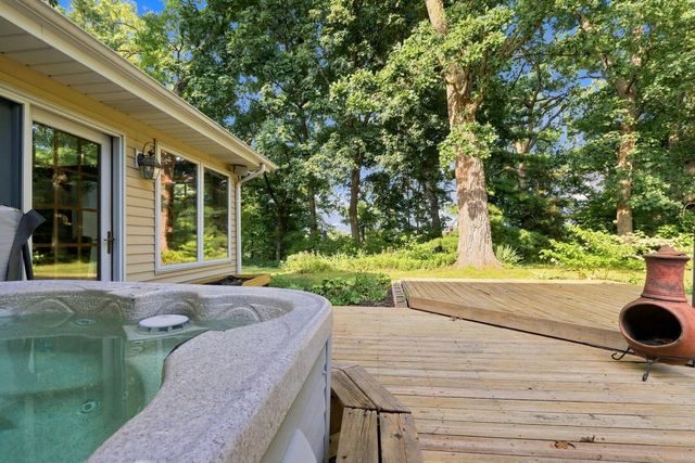 8715 108th AVENUE, Pleasant Prairie, WI 53158