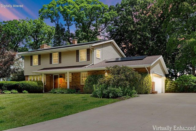 8715 108th AVENUE, Pleasant Prairie, WI 53158