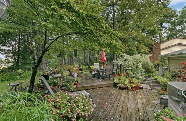 8715 108th AVENUE, Pleasant Prairie, WI 53158
