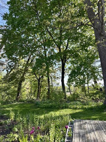 8715 108th AVENUE, Pleasant Prairie, WI 53158