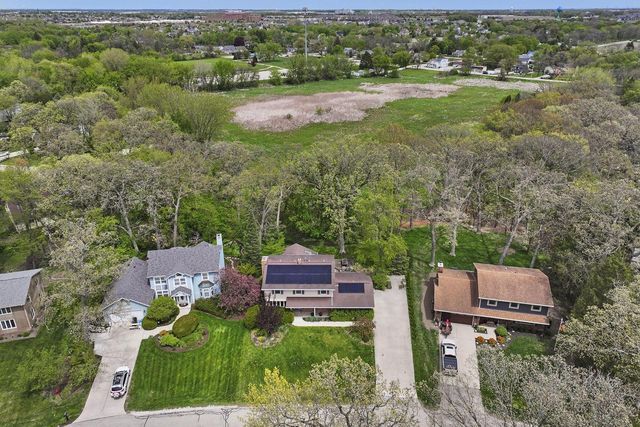 8715 108th AVENUE, Pleasant Prairie, WI 53158