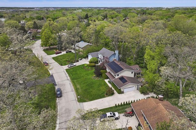 8715 108th AVENUE, Pleasant Prairie, WI 53158